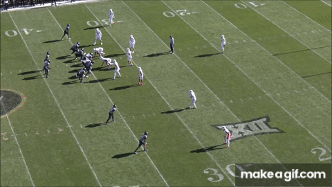 Sanders goes through his progressions against Utah